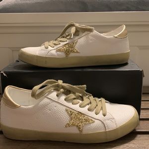 Star glitter sneakers